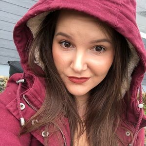 Meet your Posher, Kayla